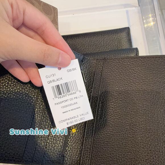 NWT Coach Brand New CU131 Men's Black Pebbled Leather Passport Case - Picture 3 of 6